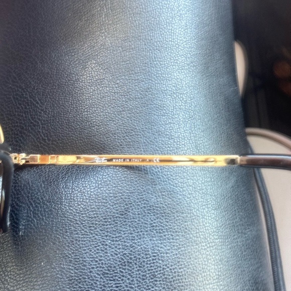 Like New - No Scratches - Rayban Aviators - ® RB3449 iconic Aviator™ - Picture 6 of 7